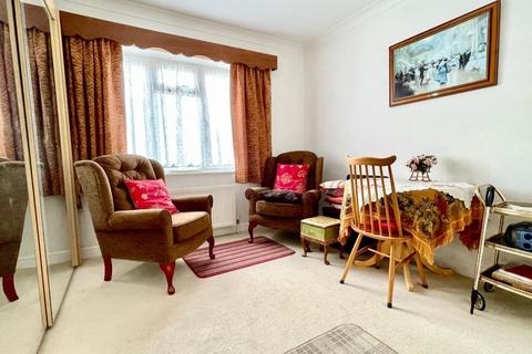 35 Parsonage Barn Lane, Ringwood, BH24 1PS