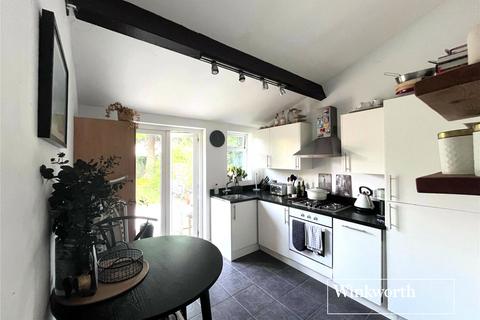 1 bedroom semi-detached house to rent, Strafford Road, High Barnet, EN5