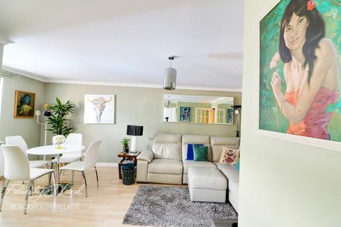 25 Gilbert Close, London, SE18 4PT
