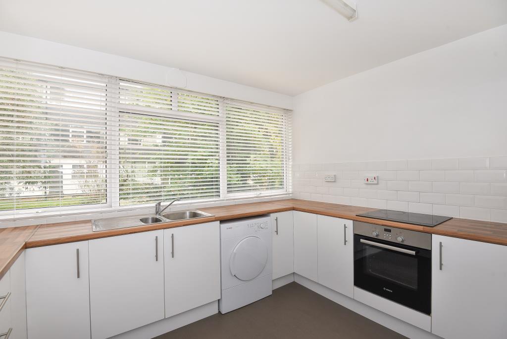 Mill Close, Wokingham, RG41 3 bed townhouse to rent £1,650 pcm (£381 pw)