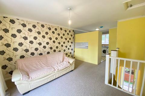 1 bedroom maisonette to rent, Carrington Road, Hp12