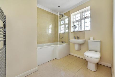 38 Redleaves Avenue, Ashford, TW15 1LD