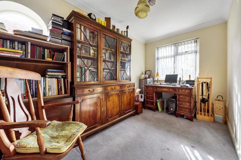 38 Redleaves Avenue, Ashford, TW15 1LD