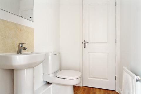 3 bedroom terraced house to rent, Avalon Way, Trumpington, Cambridge
