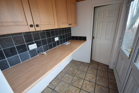 2 bedroom terraced house to rent, Louise Street, Burslem