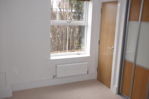 2 bedroom apartment to rent, Currington House, Reigate