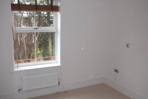 2 bedroom apartment to rent, Currington House, Reigate