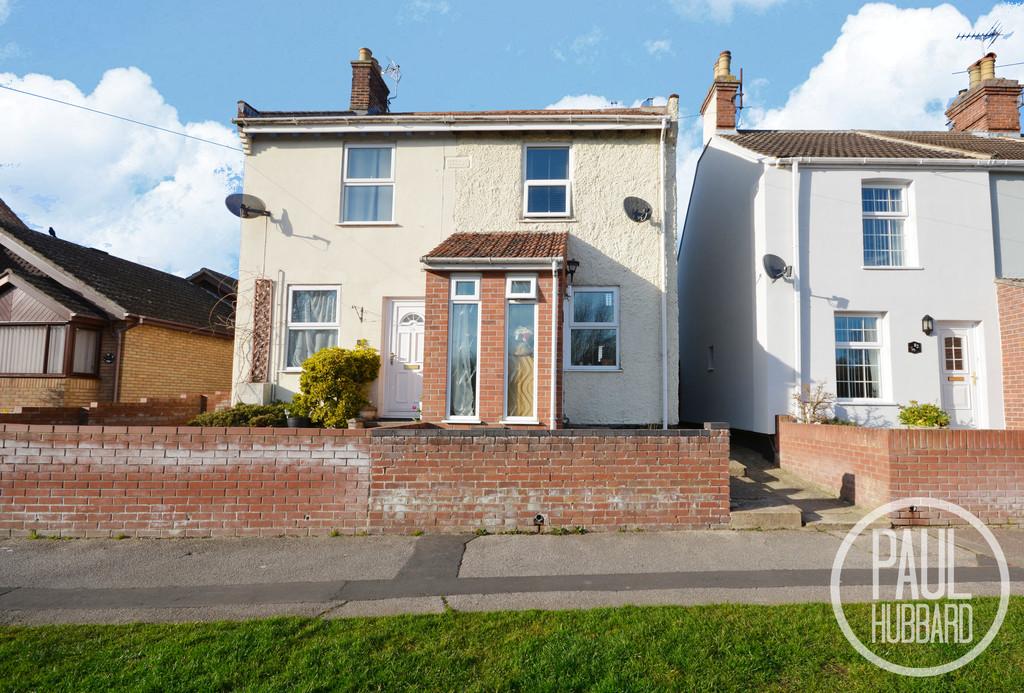 Hall Road, Oulton Broad, Suffolk 3 bed semidetached house £200,000