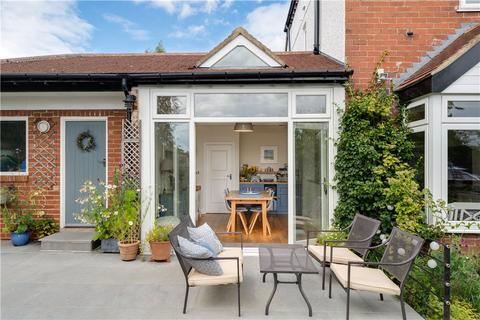 Lynwood Harewood Road, Collingham, Wetherby, LS22 5BY