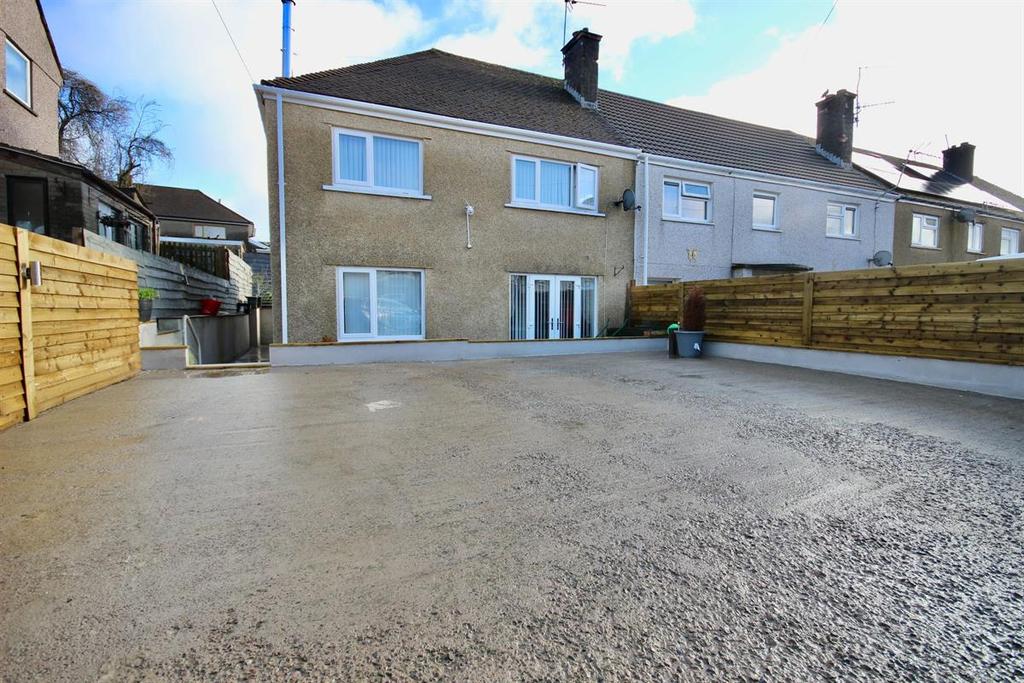 Caerwent Road, Trevethin, Pontypool 3 bed semidetached house for sale
