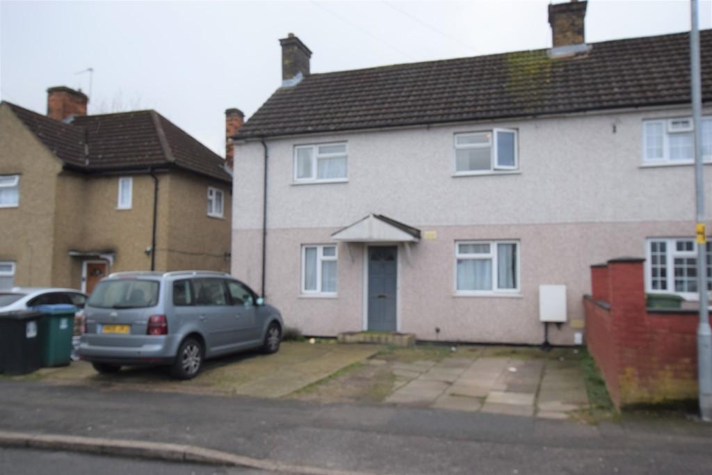 Fuller Road, Watford 3 bed £345,000