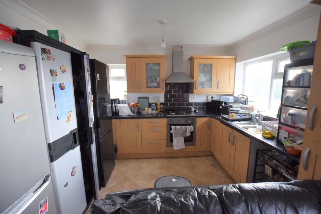 Fuller Road, Watford 3 bed £345,000