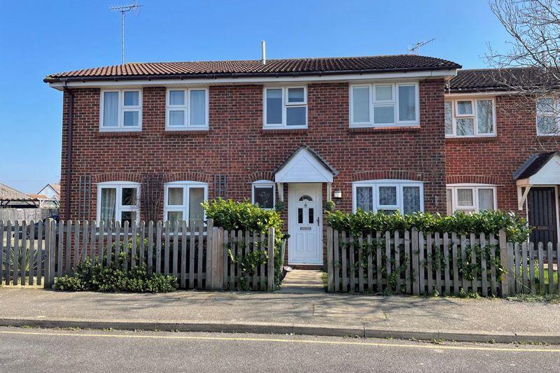 St. Andrews Close, Paddock Wood 3 bed terraced house £350,000