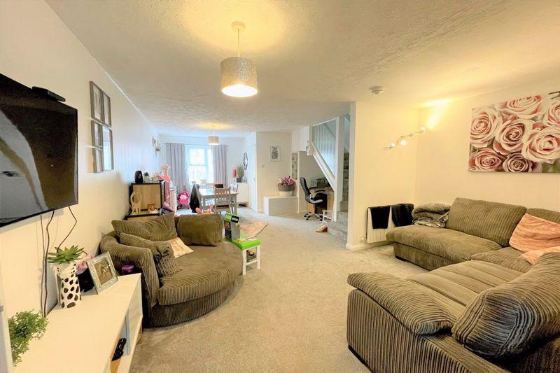 St. Andrews Close, Paddock Wood 3 bed terraced house £350,000