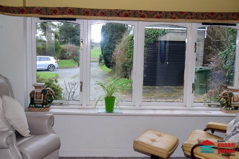 Ynys Bach Abererch Road, Pwllheli, LL53 6YP