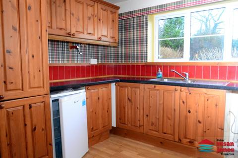 Ynys Bach Abererch Road, Pwllheli, LL53 6YP