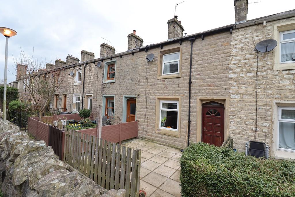 Wellhouse Square, Barnoldswick, BB18 2 bed terraced house £129,950