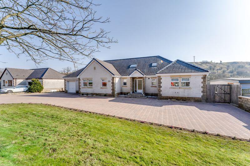3 Muirkirk Road, Lugar, KA18 3LL 4 bed detached bungalow £395,000
