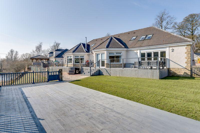 3 Muirkirk Road, Lugar, KA18 3LL 4 bed detached bungalow £395,000