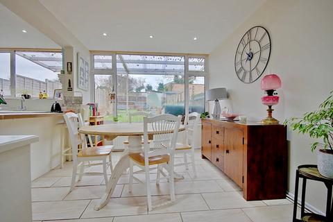 24 Brookside Road, Worcester, WR2 5PS