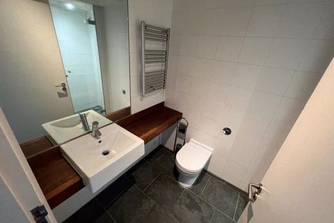 1 bedroom property for sale, Beetham Tower City Centre L3
