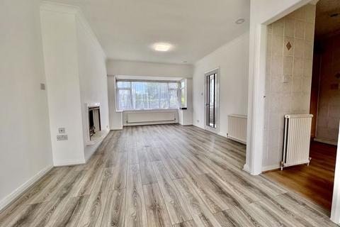 3 bedroom detached bungalow to rent, Armadale Road, Ladybridge, Bolton, Lancashire. *AVAILABLE JUNE*