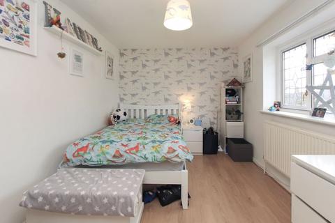 7 Rowcroft, Hemel Hempstead, HP1 2JF