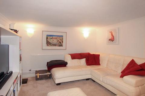 2 bedroom maisonette for sale, Charles Street, Tring