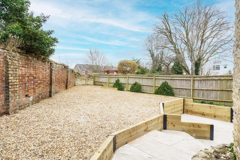 Field Street, Bicester 3 bed end of terrace house £385,000