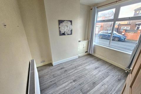 2 bedroom terraced house to rent, Ollier Avenue, Longsight, Manchester, M12