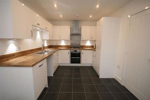 3 bedroom semi-detached house to rent, Malford Street, Openshaw