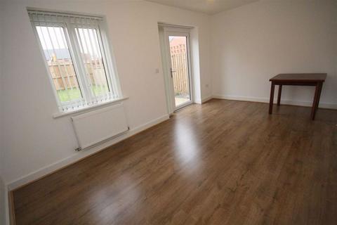 3 bedroom semi-detached house to rent, Malford Street, Openshaw