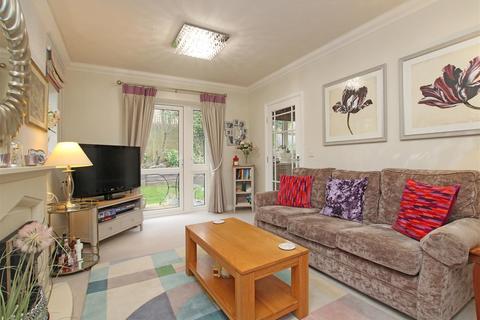 2 bedroom retirement property for sale - The Hornet, Chichester