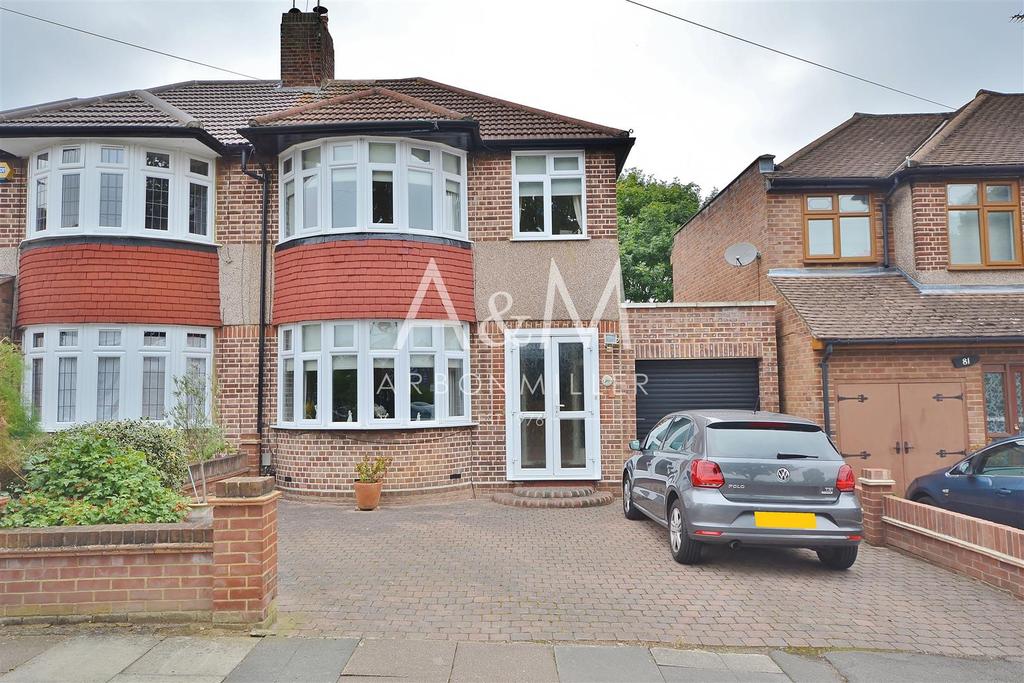Strafford Avenue, Clayhall 3 bed semidetached house £1,750 pcm (£404 pw)