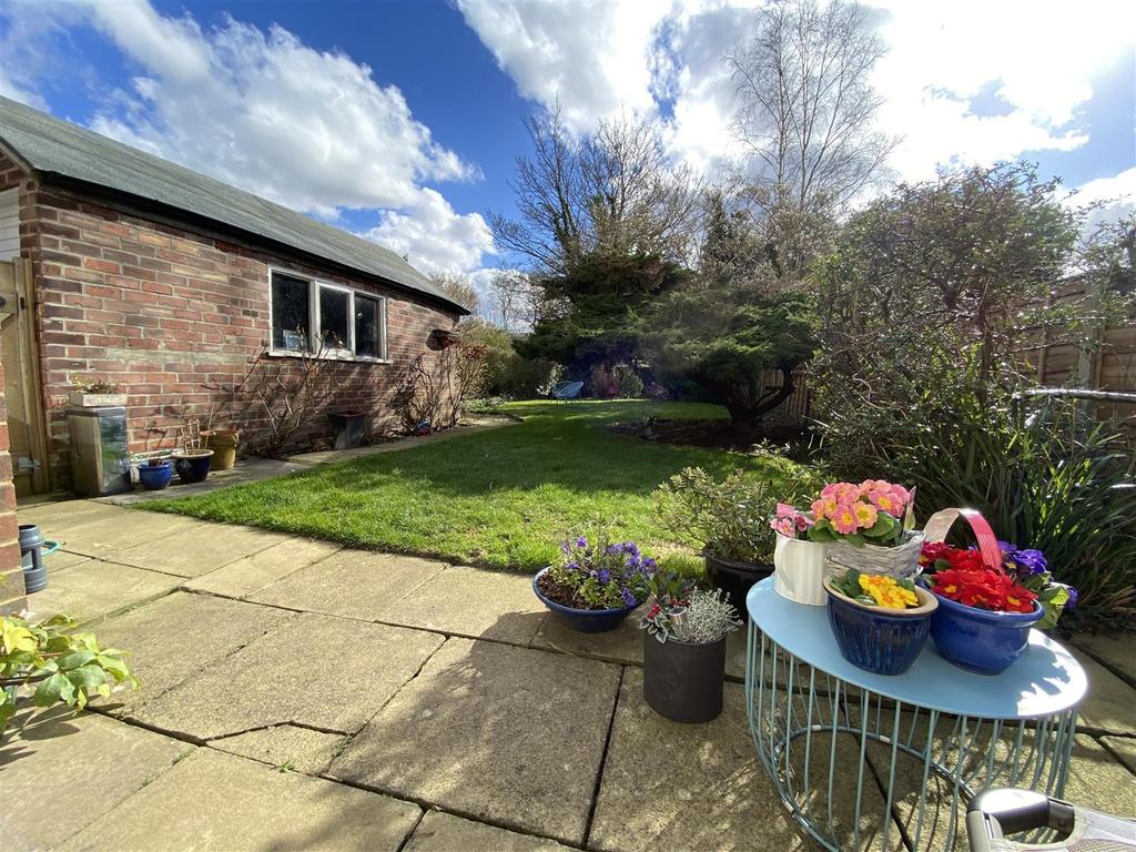 Meriton Road, Handforth, Wilmslow 3 bed detached house £445,000