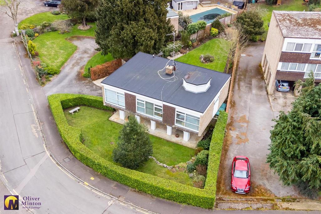 Ducketts Mead, Roydon, Essex 4 bed detached house £749,995