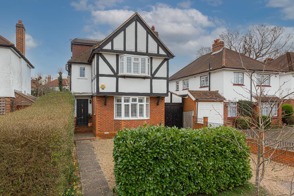 Manor Green Road, Epsom 4 bed detached house £1,000,000