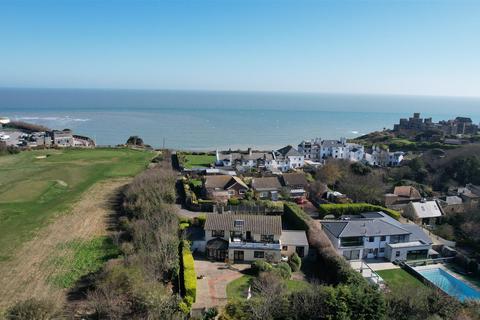 5 bedroom detached house for sale - Holland Close, Broadstairs