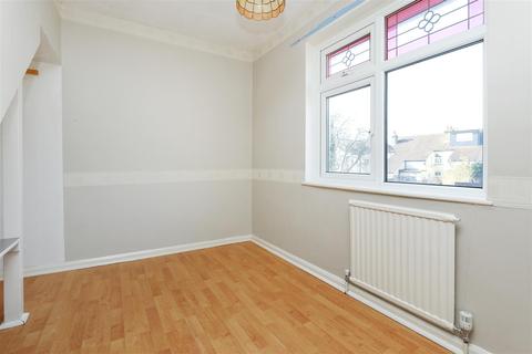 25 Dorothy Evans Close, Bexleyheath, DA7 6AJ