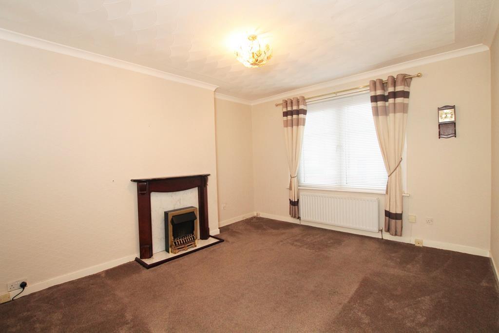 Hunter Street, Shotts 2 bed flat £60,000