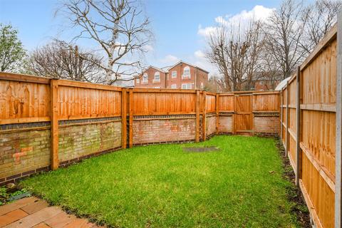 2 Amber Court, 100 Richmond Road, London, SW20 0PD
