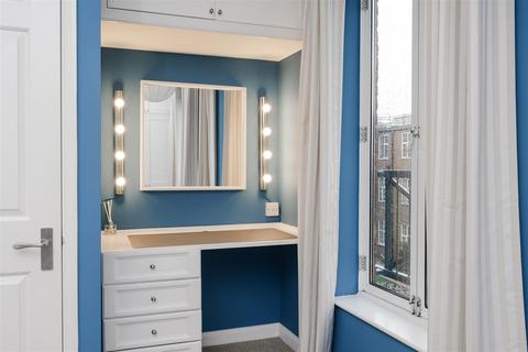 2 Amber Court, 100 Richmond Road, London, SW20 0PD