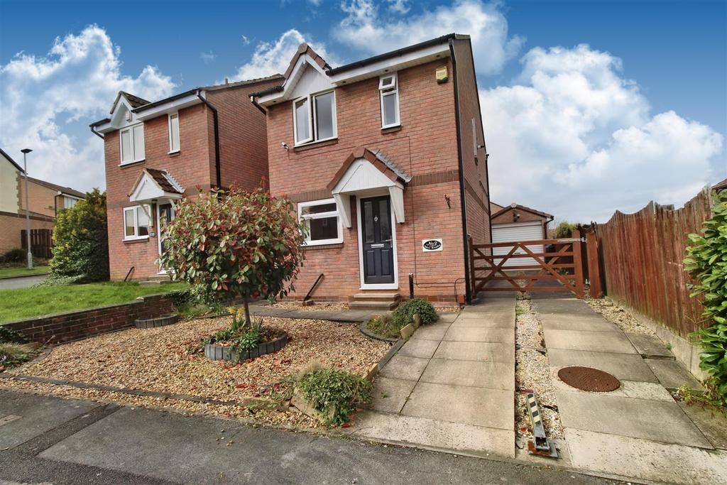 Falcon Knowle Ing, Darton, Barnsley. S75 5RB 3 bed detached house for
