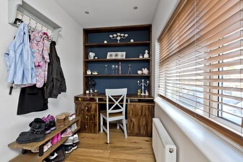 44 West Gardens, Epsom, KT17 1ND