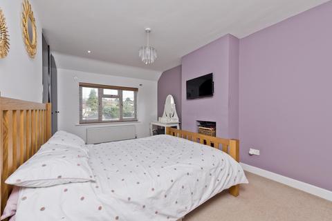44 West Gardens, Epsom, KT17 1ND