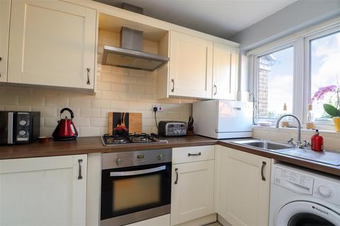 89 Drake Close, Horsham, RH12 5UD