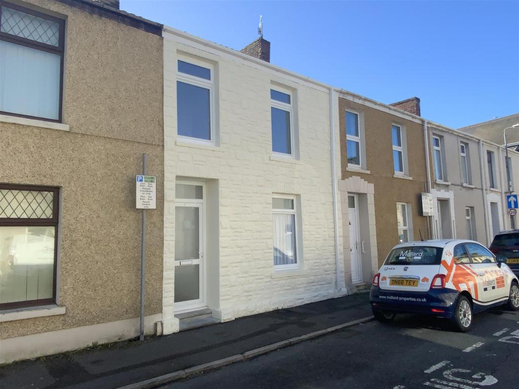 Lakefield Road, Llanelli 3 bed terraced house £135,000