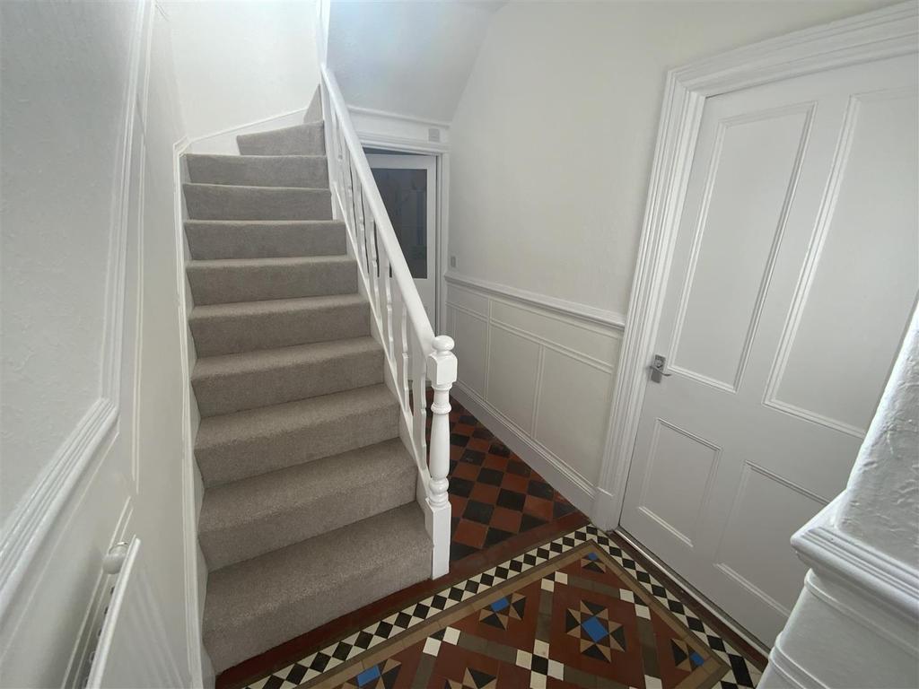 Lakefield Road, Llanelli 3 bed terraced house £135,000