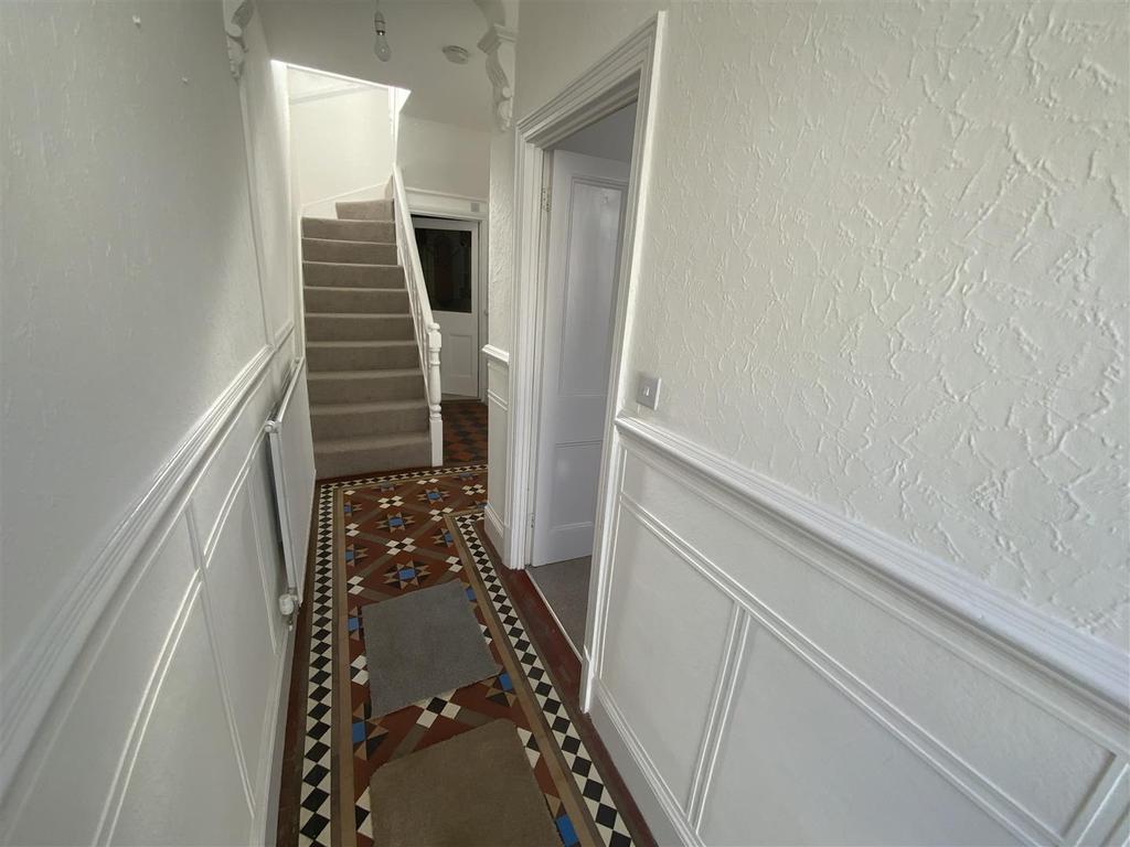 Lakefield Road, Llanelli 3 bed terraced house £135,000