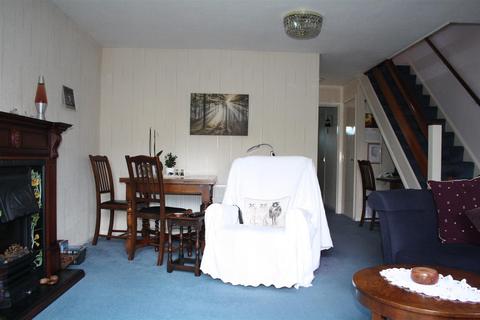 1 Heatherside Road, Epsom, KT19 9QS